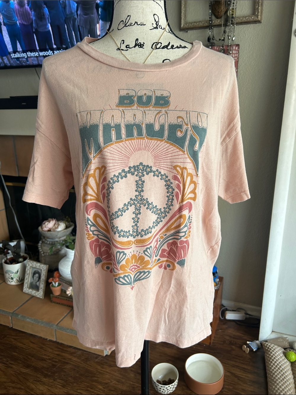 American Eagle Outfitters Pink Bob Marley OS Graphic Tee